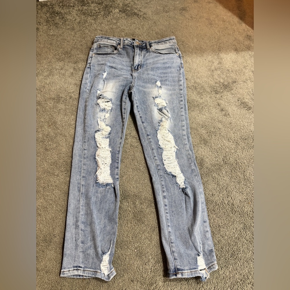 Risen distressed straight